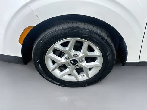Used 2020 Kia Soul S FWD image 8