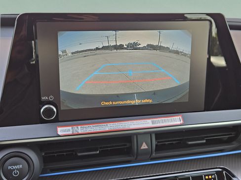 Used 2026 Toyota Prius XLE FWD image 16