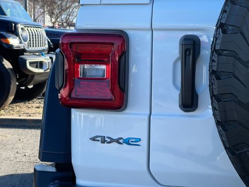 Certified 2025 Jeep Wrangler Unlimited Rubicon 4xe w/ Safety Group image 26