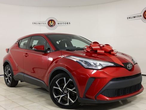 Used 2021 Toyota C-HR XLE image 1