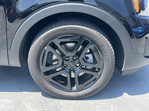 Certified 2025 Kia Telluride SX X-Line AWD/4WD image 15