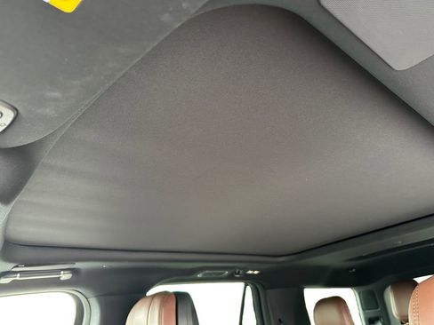 Used 2025 Lincoln Navigator Reserve AWD/4WD image 13