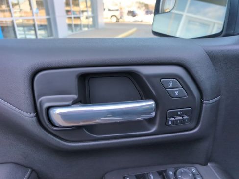 Used 2022 GMC Sierra 1500 SLT w/ SLT Premium Package image 17