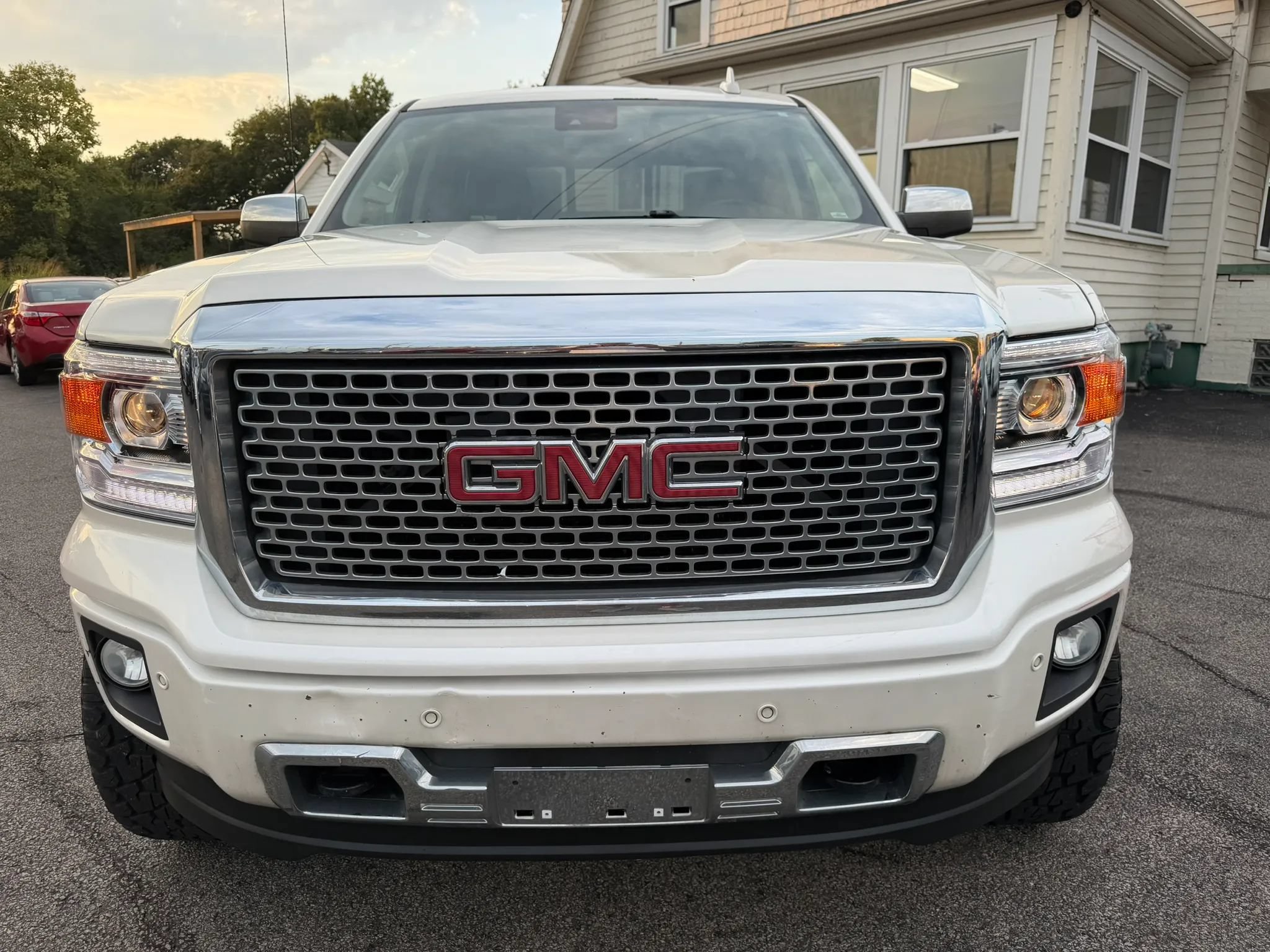 Used 2015 GMC Sierra 1500 Denali AWD/4WD image 22