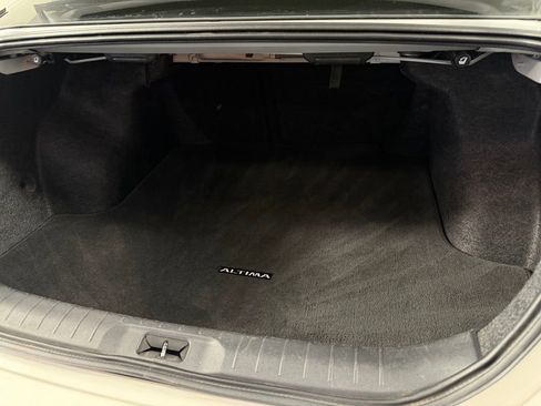 Used 2025 Nissan Altima 2.5 SV FWD image 28