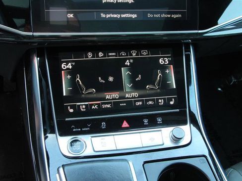 Used 2021 Audi Q8 Prestige w/ Prestige Package image 37