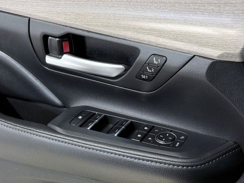 Used 2024 Toyota Grand Highlander Limited image 41