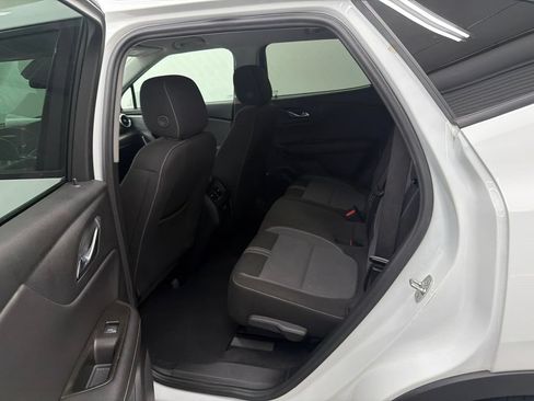 Used 2025 Chevrolet Blazer LT FWD image 21