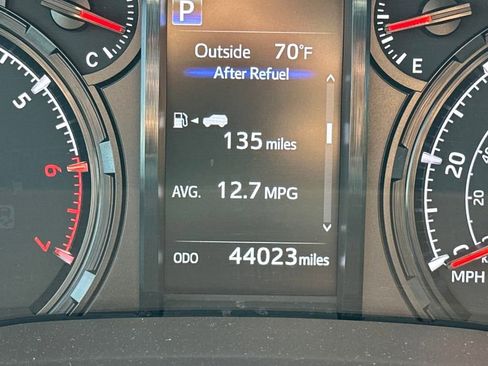 Used 2023 Toyota 4Runner SR5 Premium image 31