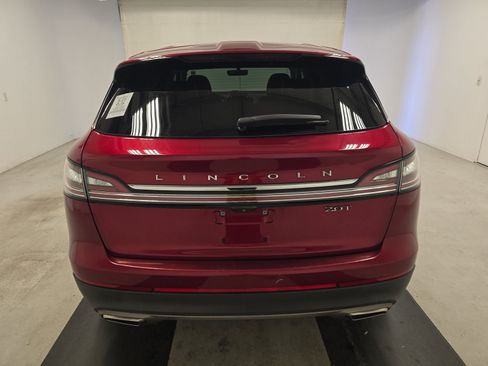 Used 2019 Lincoln Nautilus Select image 7