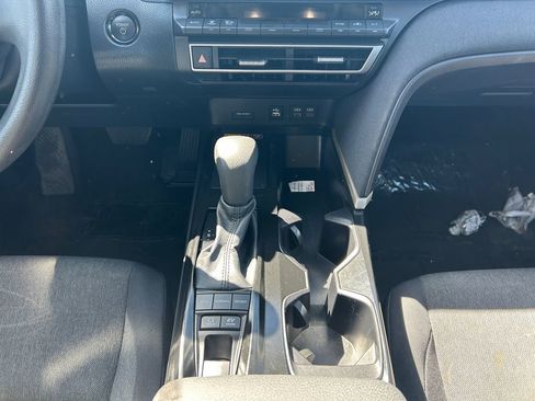 Used 2025 Toyota Camry LE image 12