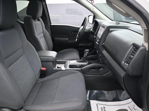 Used 2022 Nissan Frontier S image 31