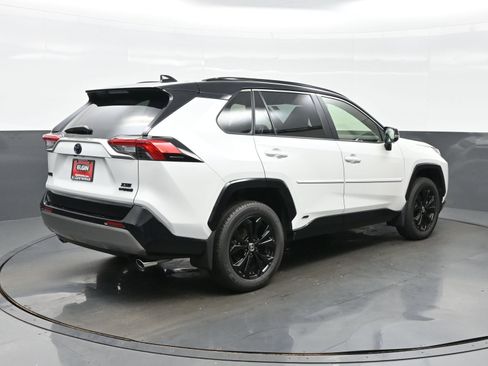 Used 2023 Toyota RAV4 XSE AWD/4WD image 6