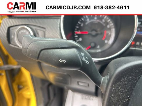 Used 2017 Ford Mustang Coupe RWD image 17