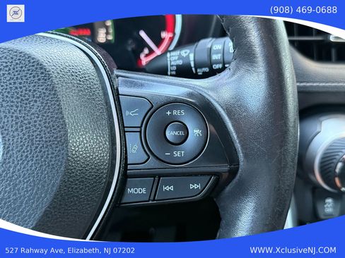 Used 2019 Toyota RAV4 Limited image 13