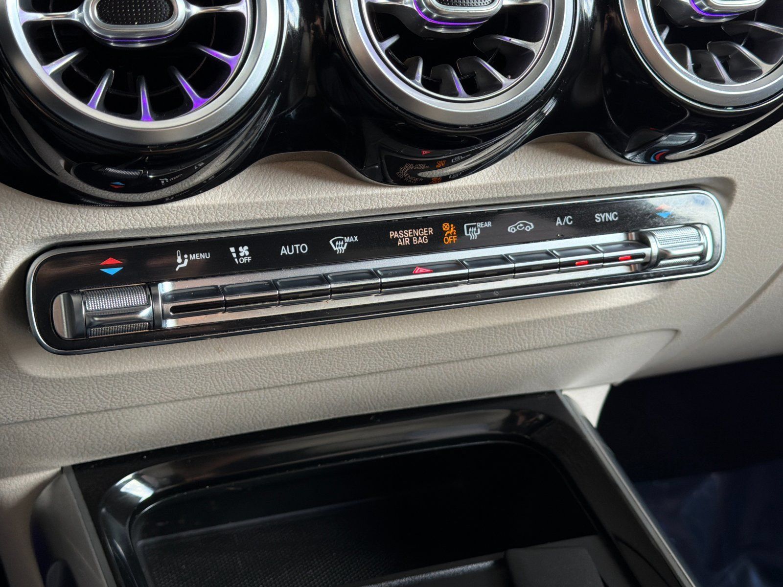 Used 2020 Mercedes-Benz GLB 250 image 19