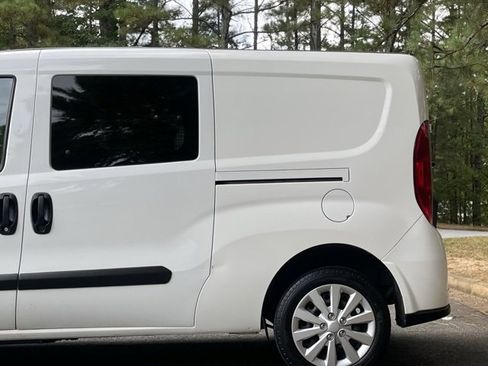 Used 2019 RAM ProMaster City Tradesman SLT image 6