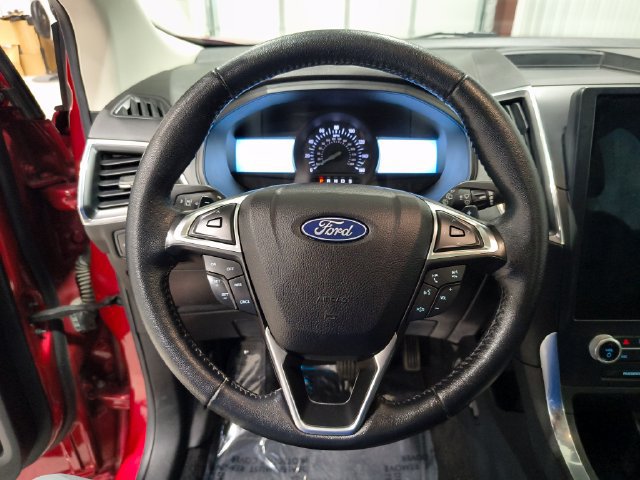 Used 2022 Ford Edge Titanium w/ Class II Trailer Tow Package AWD/4WD image 26