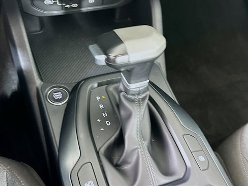 Used 2025 Kia K4 LXS image 24