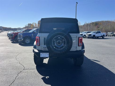 New 2025 Ford Bronco Big Bend w/ Black Diamond Package image 6