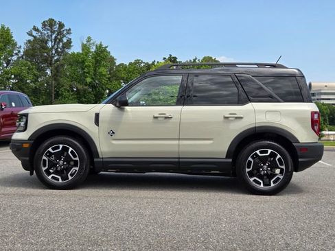 Used 2024 Ford Bronco Sport Outer Banks w/ Tech Package AWD/4WD image 2