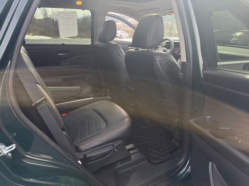 Used 2023 Nissan Pathfinder Platinum image 27