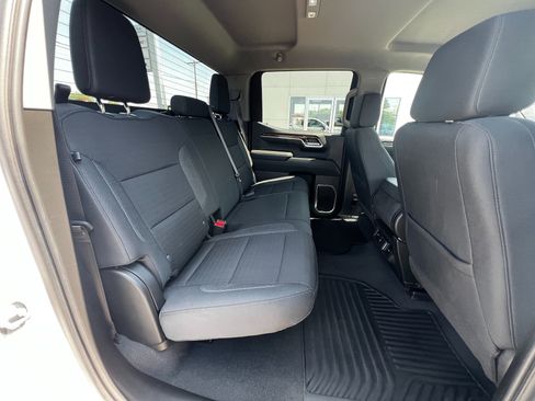 Used 2024 GMC Sierra 1500 SLE image 24