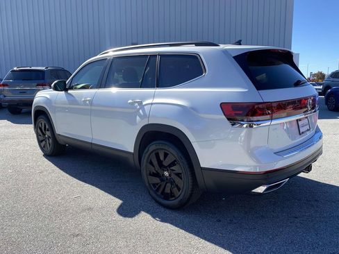 New 2026 Volkswagen Atlas SE FWD image 4