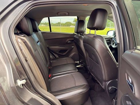 Used 2018 Chevrolet Trax LT w/ Driver Confidence Package FWD image 26