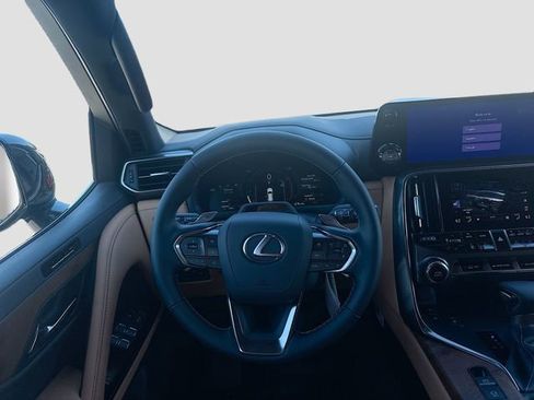 New 2026 Lexus LX 600 4WD w/ Premium Package image 18