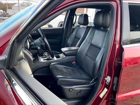 Used 2021 Jeep Grand Cherokee Laredo X image 22