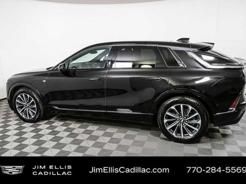 Used 2024 Cadillac Lyriq Sport AWD/4WD image 30