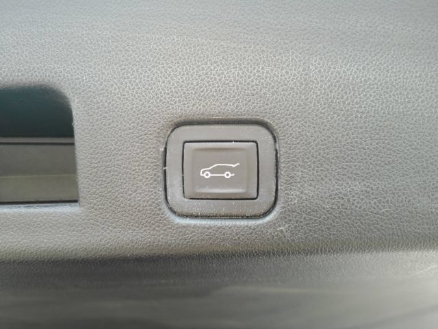 Used 2026 Chevrolet Traverse LT w/ Driver Confidence Package FWD image 27