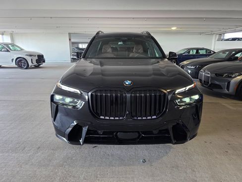 New 2027 BMW X7 xDrive40i w/ M Sport Package AWD/4WD image 2