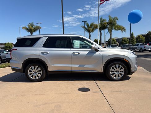 Used 2024 Hyundai Palisade SEL FWD image 4