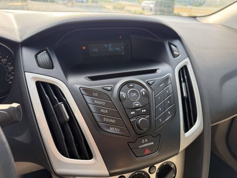 Used 2012 Ford Focus SE FWD image 11