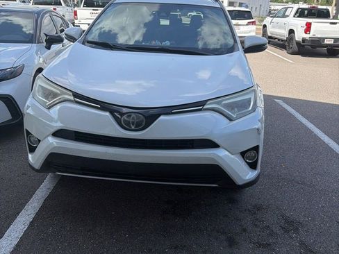 Used 2018 Toyota RAV4 Limited FWD image 4