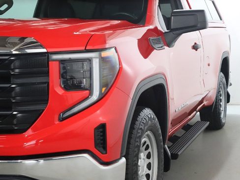 Used 2022 GMC Sierra 1500 Pro w/ Convenience Package image 5