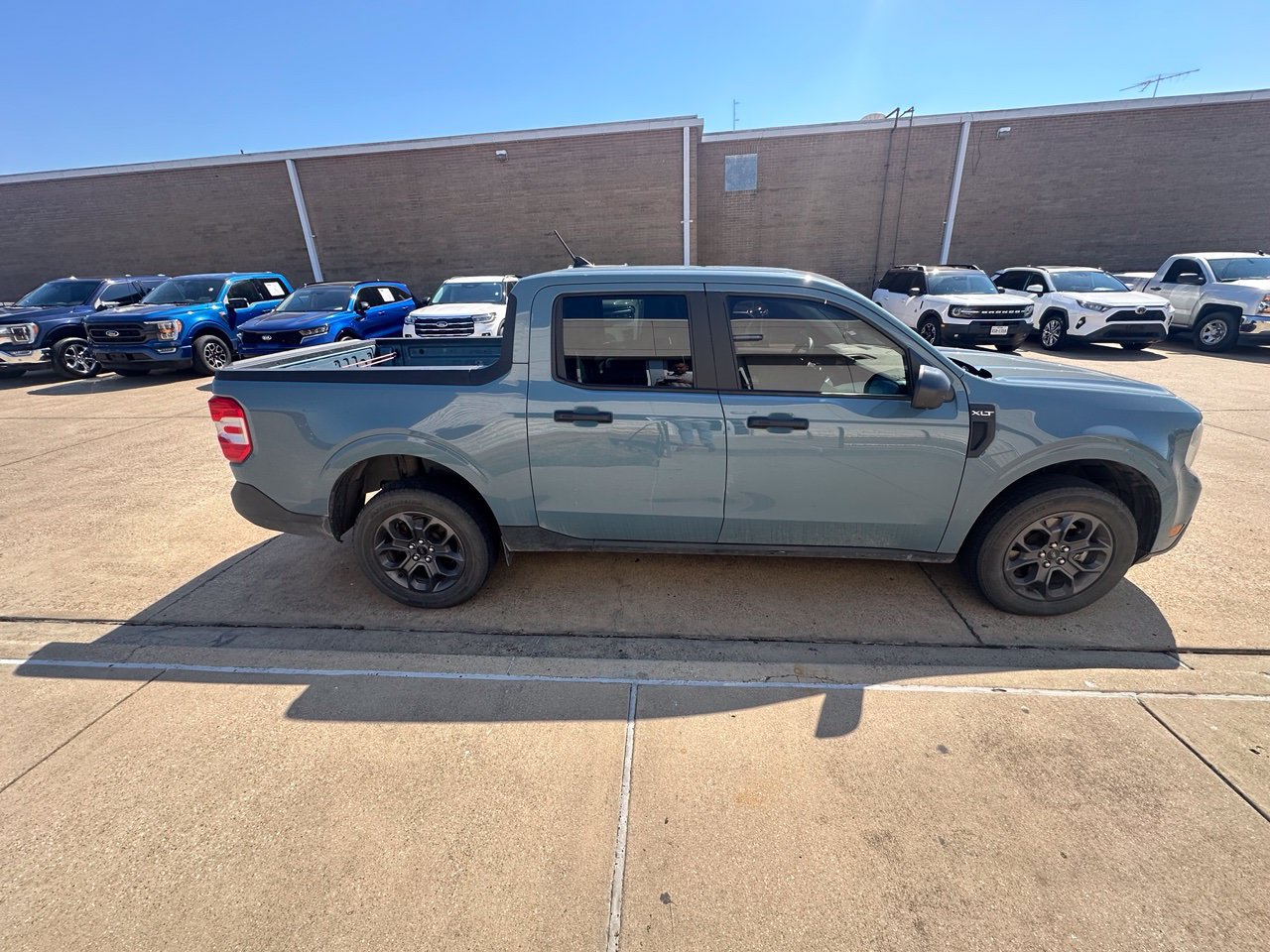 Used 2023 Ford Maverick XLT FWD image 11