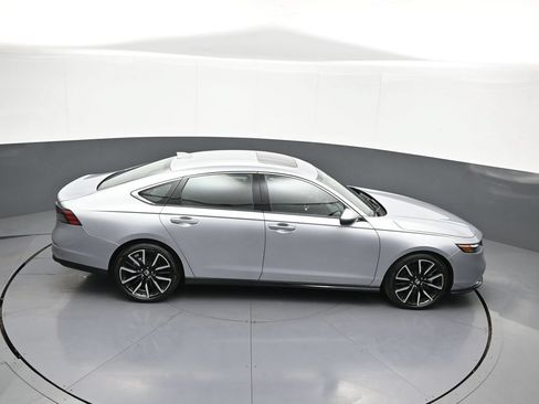 Certified 2025 Honda Accord Touring image 36
