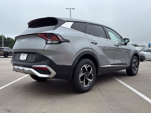 Used 2023 Kia Sportage LX AWD/4WD image 7
