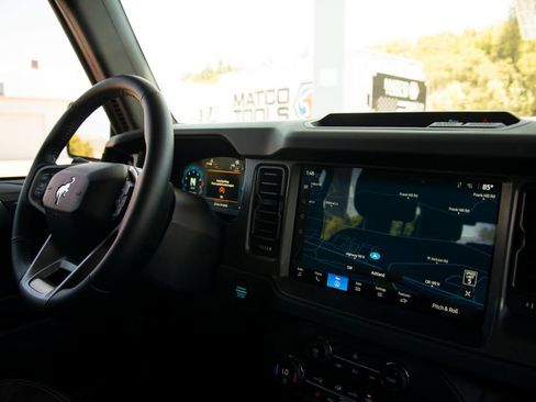 Used 2025 Ford Bronco Big Bend AWD/4WD image 18