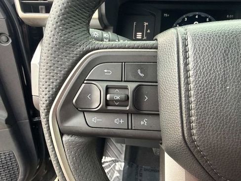 Used 2025 Toyota Tacoma SR5 w/ SR5 Upgrade Package image 30