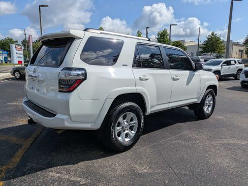 Used 2023 Toyota 4Runner SR5 Premium w/ Moonroof Package RWD image 4