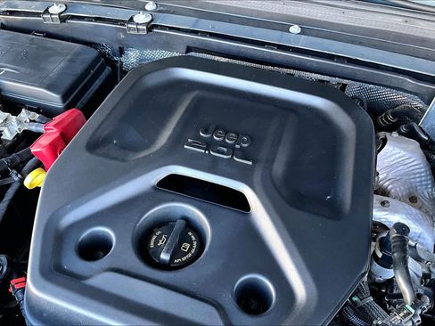 Used 2024 Jeep Wrangler Unlimited Rubicon image 31