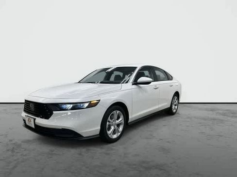 Certified 2025 Honda Accord LX image 7