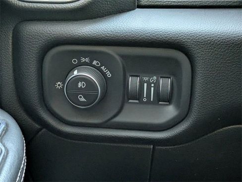 Used 2024 RAM 2500 Laramie image 27