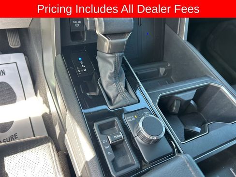 Used 2025 Toyota Tundra Limited AWD/4WD image 11