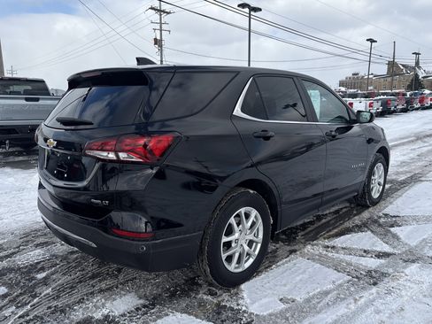Used 2024 Chevrolet Equinox LT image 3