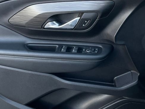 Used 2024 GMC Terrain SLE image 20